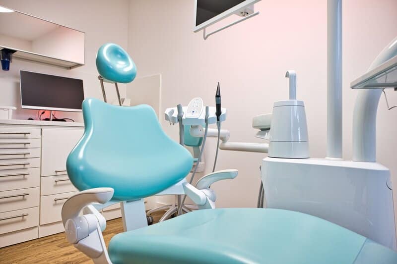 Komfortable Behandlungsstühle Zahnarzt Gießen - Zahnzentrum Dr. Röder und Kollegen